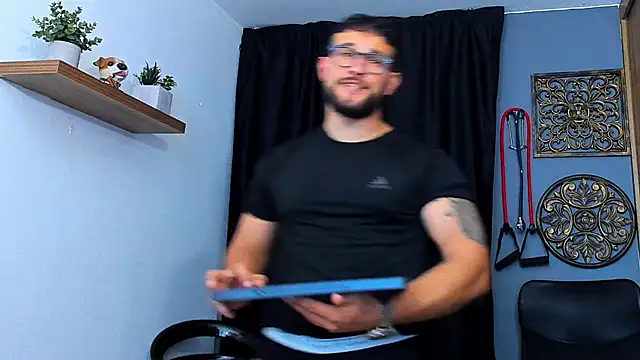 AndrewDiaz online show from February 11, 11:54 pm