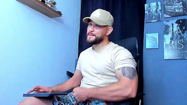 AndrewDiaz online show from November 30, 9:11 am