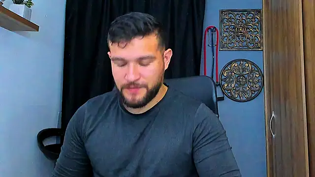 AndrewDiaz online show from February 13, 7:03 am