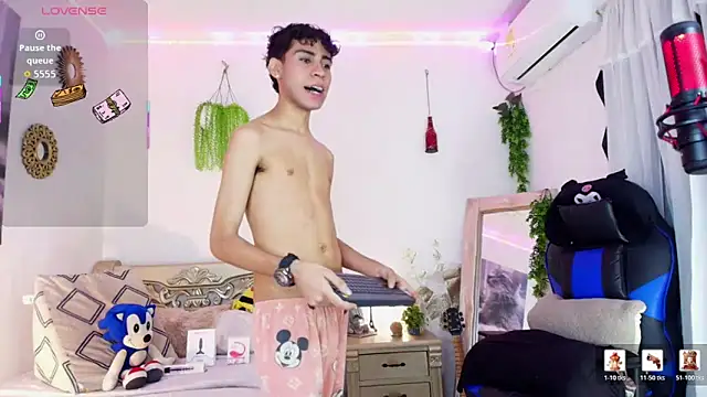 huge armound online show from March 29, 2:01 am