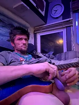 Followthepiper online show from November 27, 3:32 am