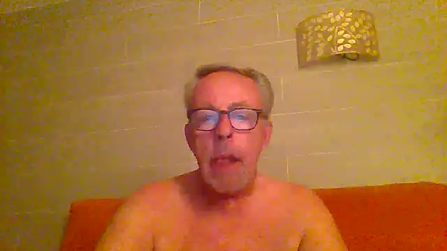 tuggy59 online show from June 3, 4:03 am