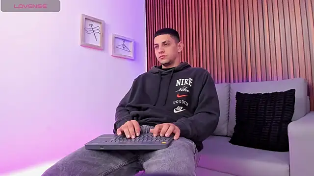 Alex cute77 online show from April 8, 12:25 pm