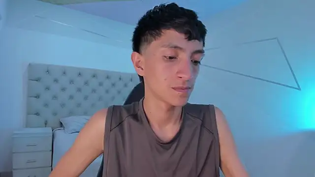 DereckCooperr online show from October 30, 11:39 pm