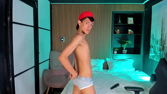 DereckCooperr online show from February 24, 1:07 am