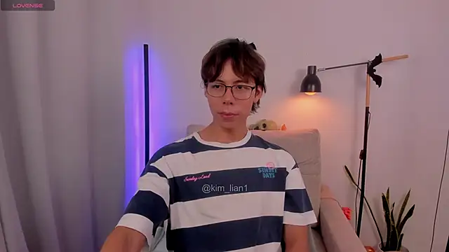 kim lian21 online show from October 28, 9:56 am