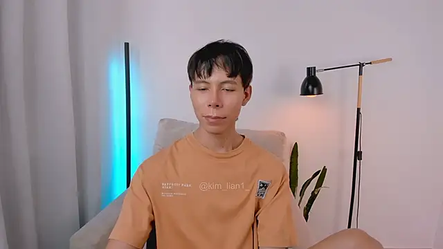 kim lian21 online show from February 1, 1:54 pm