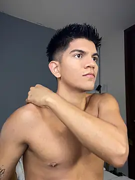 santiago 01 online show from February 13, 11:32 pm