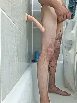 Snapshot of chillmfrs chatting on October 15, 5:26 am chillmfrs online show from October 15, 5:26 am