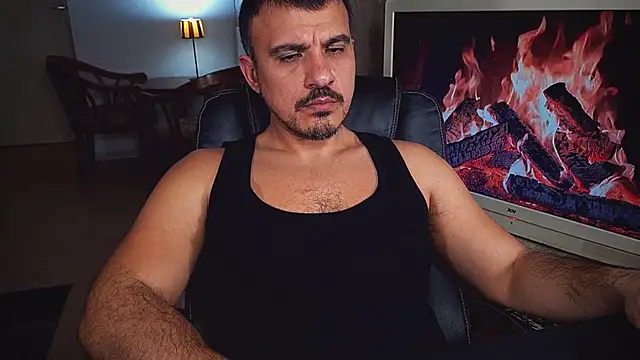 officeman7 online show from January 24, 5:21 pm