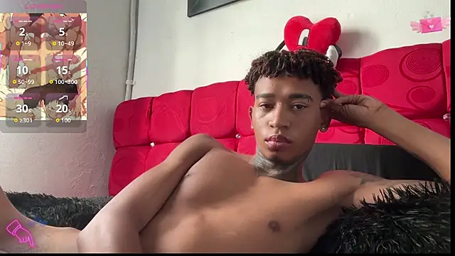 Snapshot of sexy_blacks_ chatting on October 21, 1:14 pm sexy blacks online show from October 21, 1:14 pm
