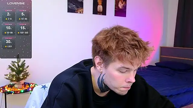 DENIS HERE online show from December 22, 6:38 pm