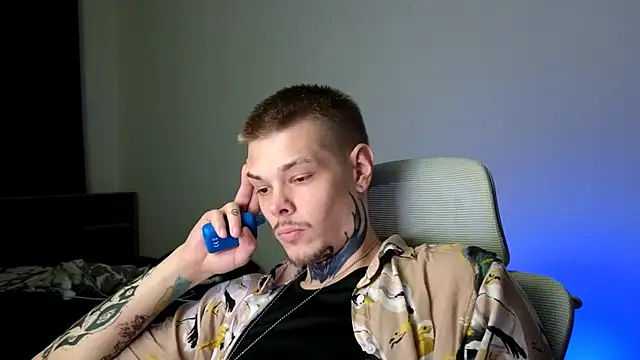 DENIS HERE online show from June 10, 7:03 pm