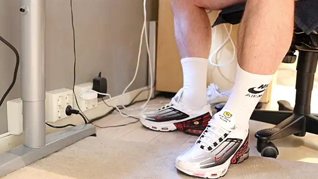SneakerMaster  online show from July 28, 7:16 am