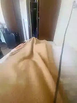 Snapshot of DesiRocco7 chatting on February 28, 5:26 am DesiRocco7 online show from February 28, 5:26 am