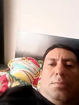 walwan85 online show from March 11, 6:15 pm