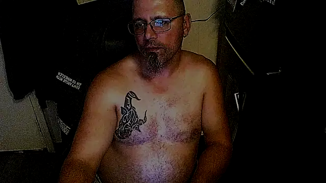 KrazyLegz online show from October 26, 10:45 pm