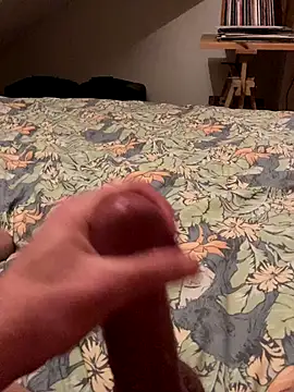 LivingLegend1978 online show from November 29, 7:43 am