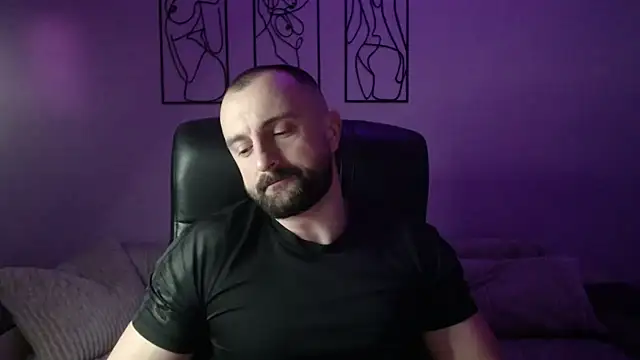 brindlefly6969 online show from April 23, 11:04 am