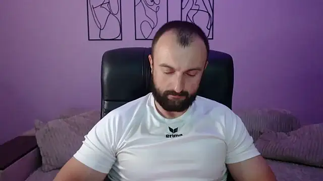 brindlefly6969 online show from June 10, 10:28 am