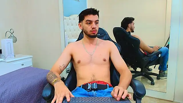 Michael magno online show from November 3, 10:22 pm