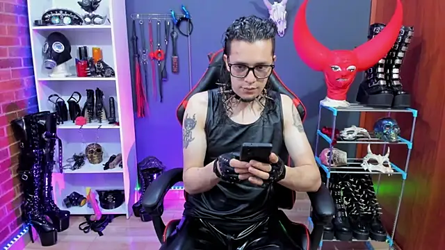 daven56 online show from December 16, 7:10 pm