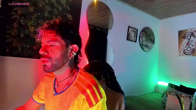 LatinMilk  online show from July 29, 11:59 pm