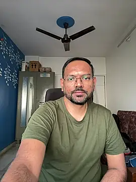 lovbombayduck11 online show from February 18, 9:51 am