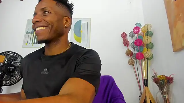 bigcock latin1 online show from December 15, 3:36 am