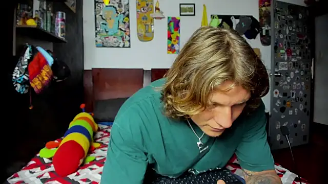 Tom Krakow online show from February 13, 7:19 pm