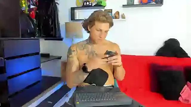 Tom Krakow online show from February 19, 7:38 pm