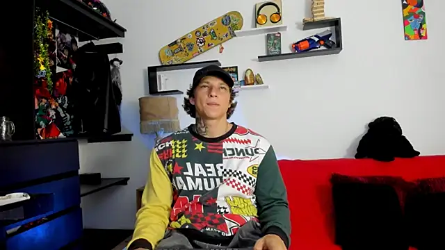 Tom Krakow online show from February 26, 7:47 pm