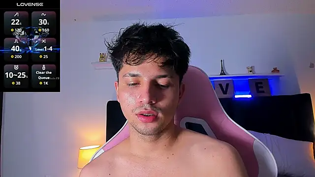 Issac james  online show from November 11, 5:56 am