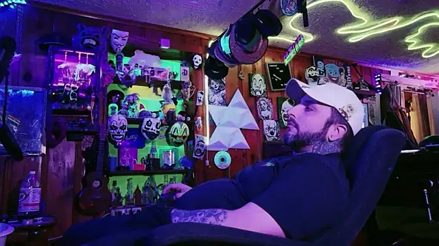 tayshie online show from December 1, 9:29 pm