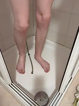yourbrittyboy69 online show from June 24, 9:50 pm