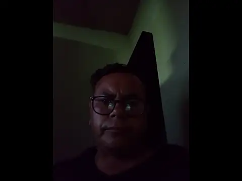 AlanDickson online show from September 30, 2:18 am