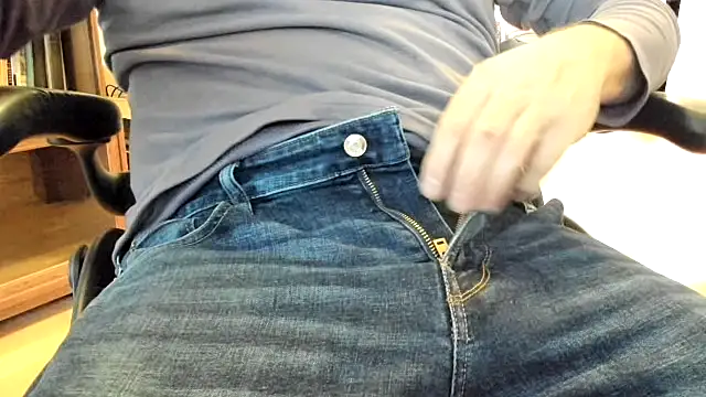 massive cum online show from December 19, 4:57 pm