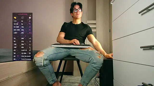 ChristianLevine  online show from March 16, 8:29 am