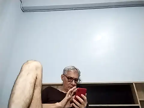 BIGUNCUTHARDCOCK online show from September 18, 4:58 am