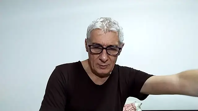 BIGUNCUTHARDCOCK online show from February 3, 6:22 am