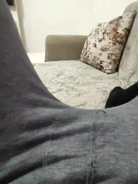 Snapshot of modelturanist27 chatting on February 3, 10:11 pm modelturanist27 online show from February 3, 10:11 pm