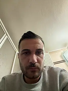 Snapshot of modelturanist27 chatting on January 19, 1:00 am modelturanist27 online show from January 19, 1:00 am