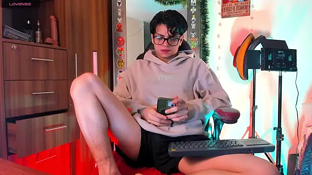 marckalexis online show from February 26, 11:44 am