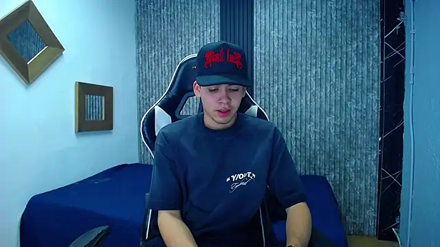 Mike 0233  online show from November 28, 4:59 am