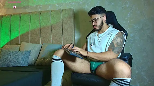 Liam Kleiin online show from May 29, 11:42 am