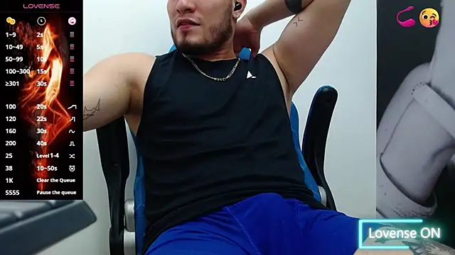 Snapshot of Airon_Blade chatting on September 24, 10:19 pm Airon Blade online show from September 24, 10:19 pm