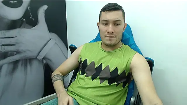 Snapshot of Airon_Blade chatting on December 10, 9:22 pm Airon Blade online show from December 10, 9:22 pm