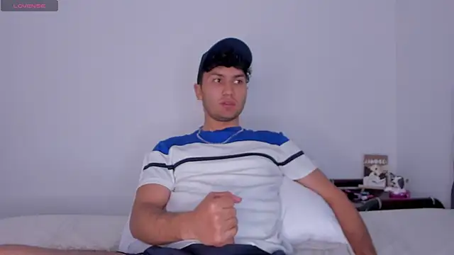 Valerio James7 online show from January 15, 1:12 am