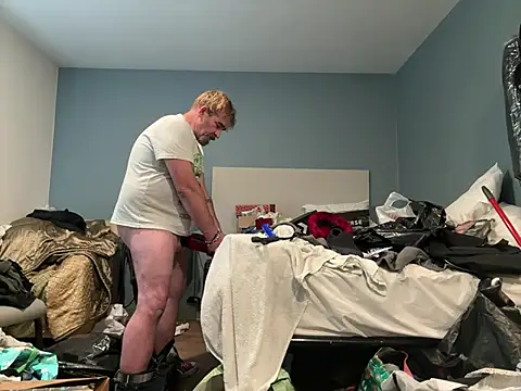 Snapshot of JakTRipr chatting on March 4, 6:29 pm JakTRipr online show from March 4, 6:29 pm