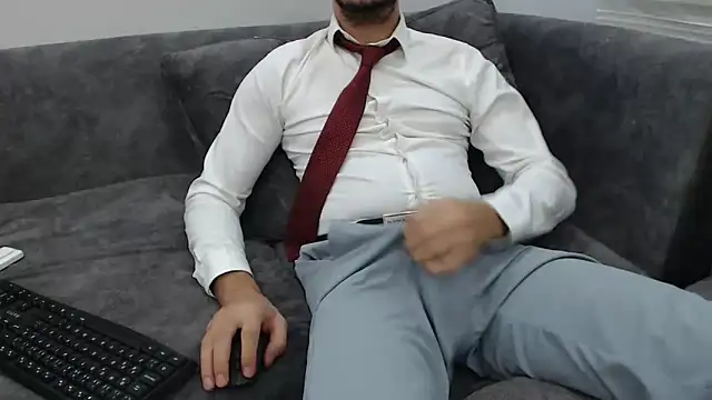 Naughtb0y online show from October 20, 6:34 pm